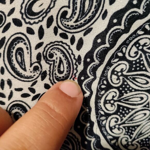 Handkerchief blouse  - Picture 5 of 5